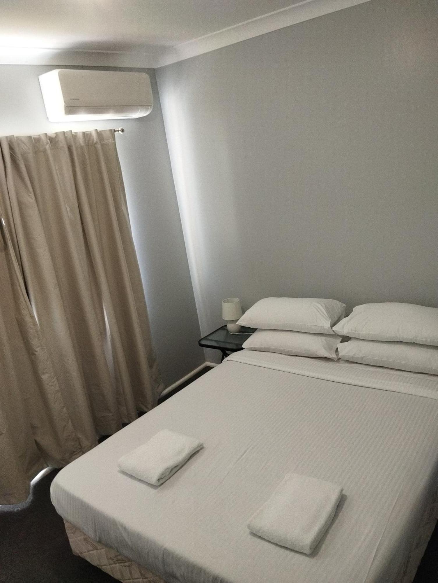 Across Country Motor Inn ดับโบ ภายนอก รูปภาพ